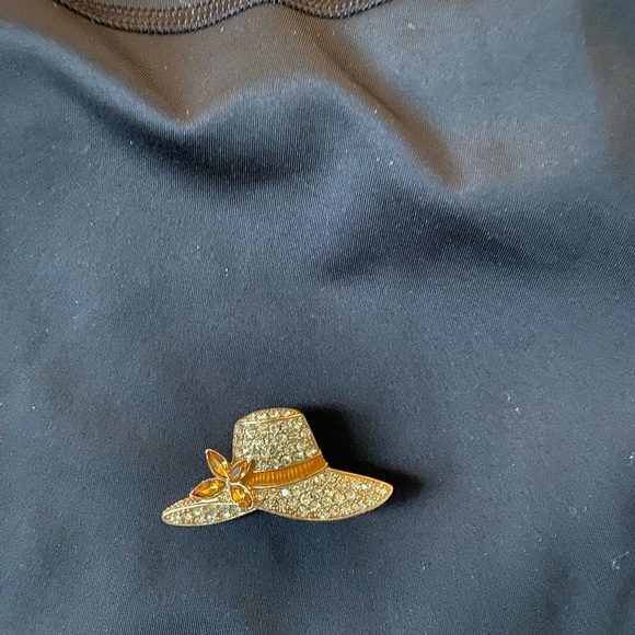 Monet hat brooch pin Gold tone with clear orange rhinestones - Picture 4 of 6